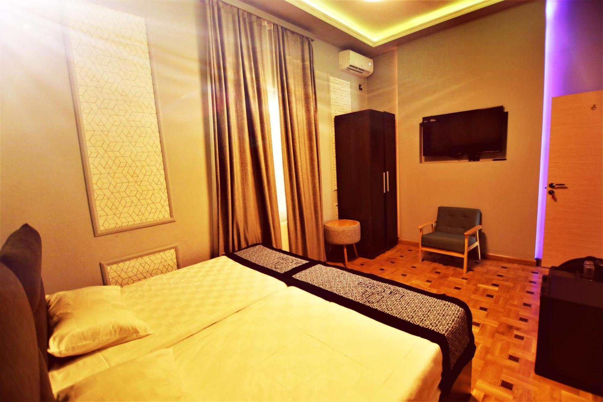 La Casa Hotel Ереван Номер фото